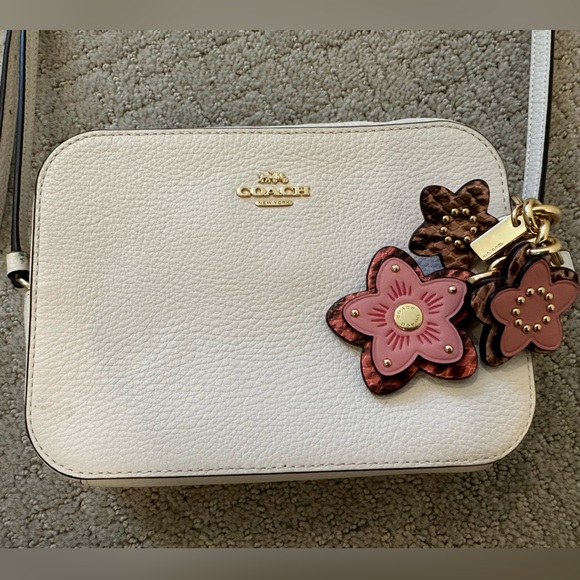 Coach crème crossbody camera bag with flower Coach keychain. - Picture 2 of 7